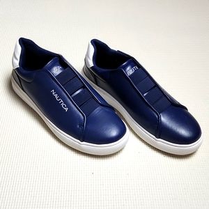 Nautica Men's Blue and White Shoes size 9.5 NEW Slip on